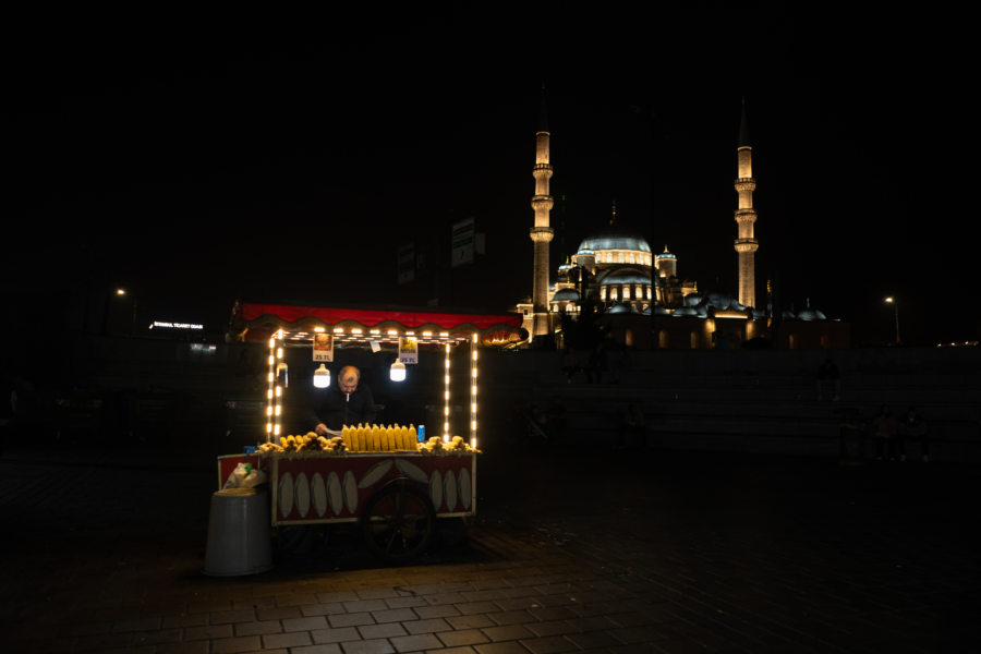 Eminonu à Istanbul, de nuit