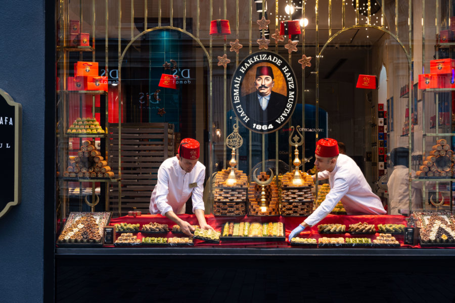 Vendeurs de loukoums à Istiklal, Istanbul