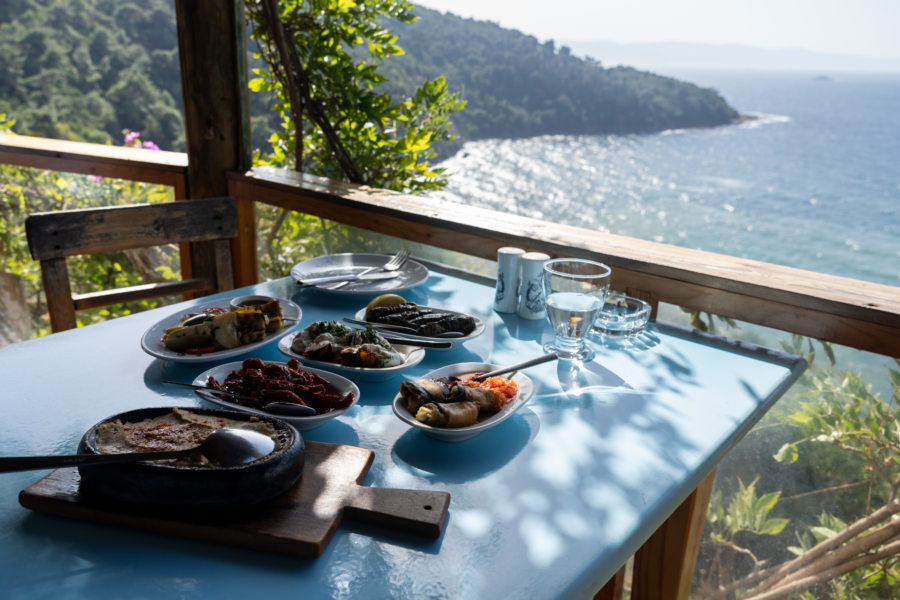 Restaurant avec vue à Buyukada, île des princes