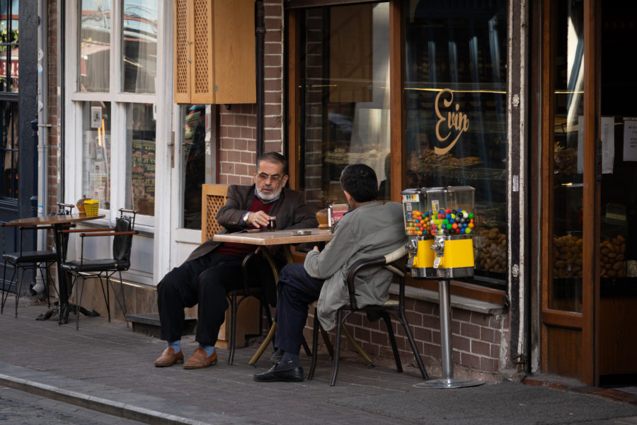 Terrasse de café à Balat, Istanbul