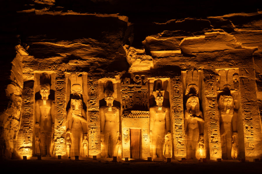 Abou Simbel de nuit : temple de Nefertari