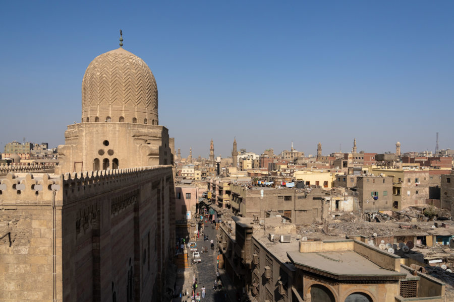 Camion entre mosquée bleue et Bab Zuweila au Caire