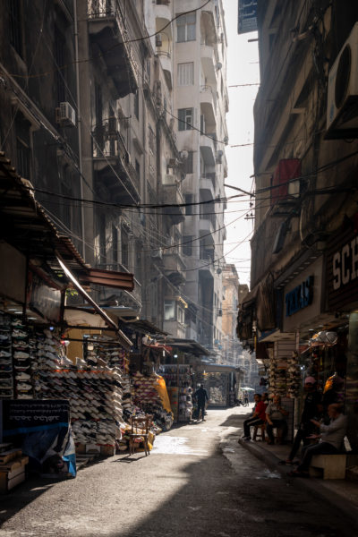 Rue d'Alexandrie avec ses hauts immeubles