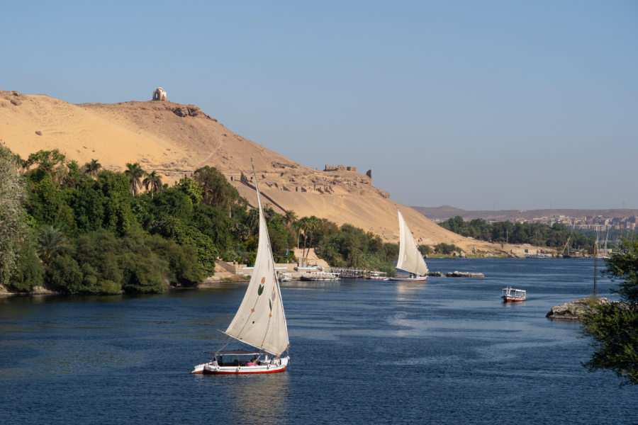 Vue sur le Nil depuis la terrasse de l'hôtel à Elephantine