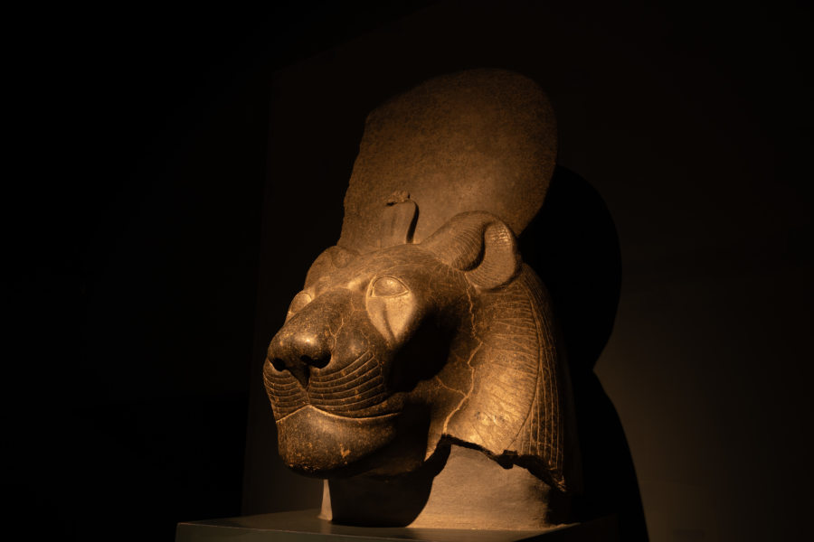 Statue lionne de Sekhmet au musée de Louxor