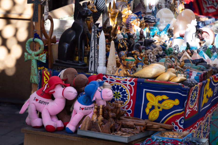 Souvenirs d'Egypte : dromadaires en peluche