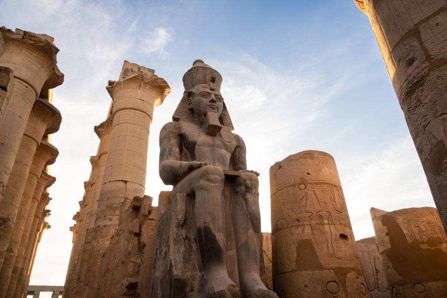 Statue de Ramsès II au temple de Louxor