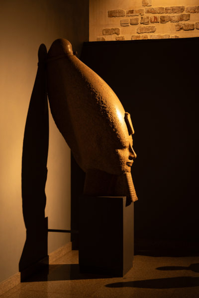 Tête d'Amenhotep au musée de Louxor