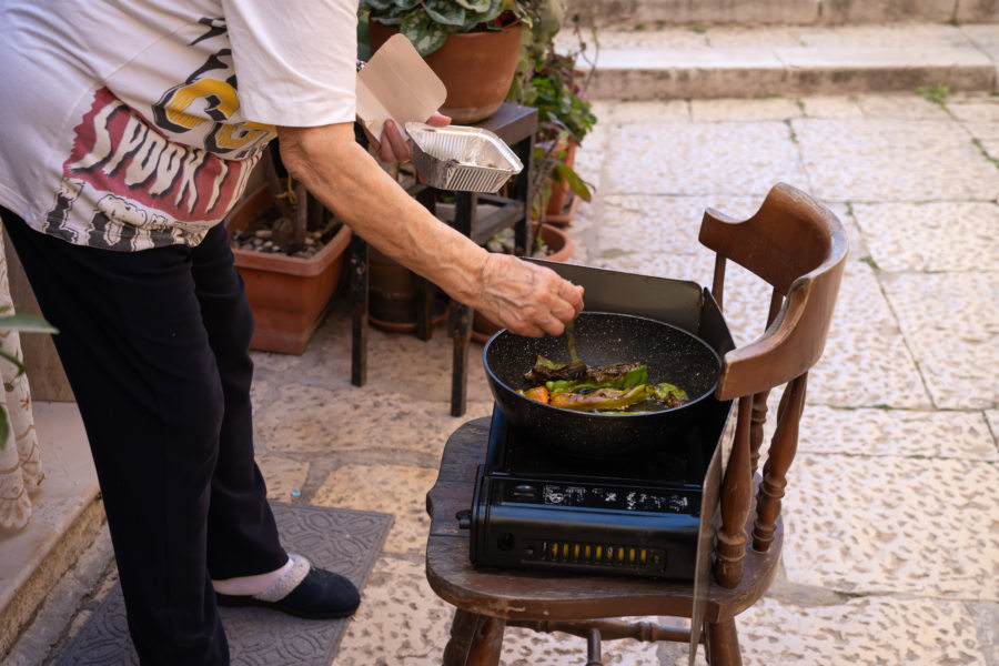 Cuisine dans la rue à Bari, Pouilles