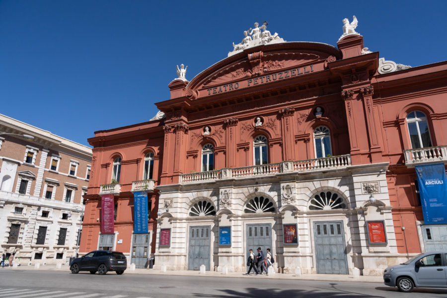 Théâtre Petruzzelli à Bari, Italie