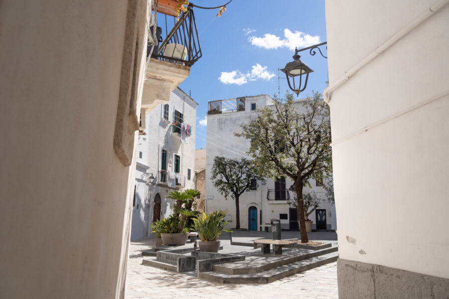 Village de Monopoli dans les Pouilles, Italie