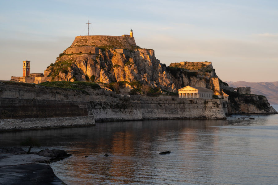 Coucher de soleil au sud de Corfou town