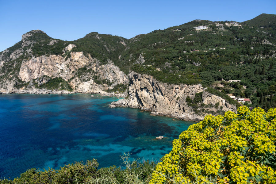 Paleokastritsa : paysages de Corfou au printemps