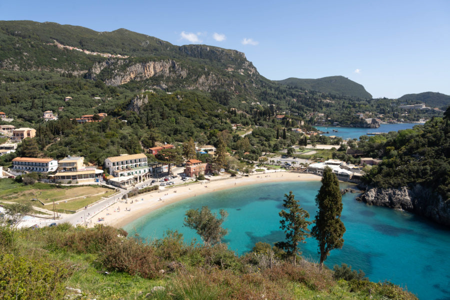 Plage de Paleokastritsa à Corfou