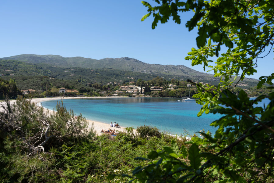 Randonnée sur l'île de Corfou : arrivée sur la plage d'Avlaki