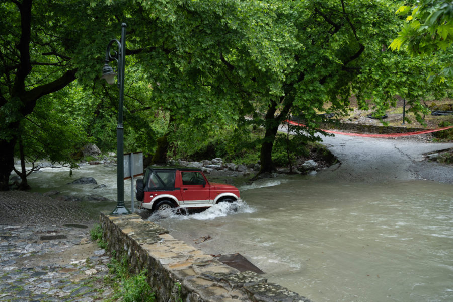 Litochoro et la rivière Enipeas qui déborde