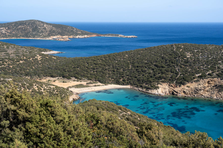 Randonnée vers la plage de Fikiada à Sifnos