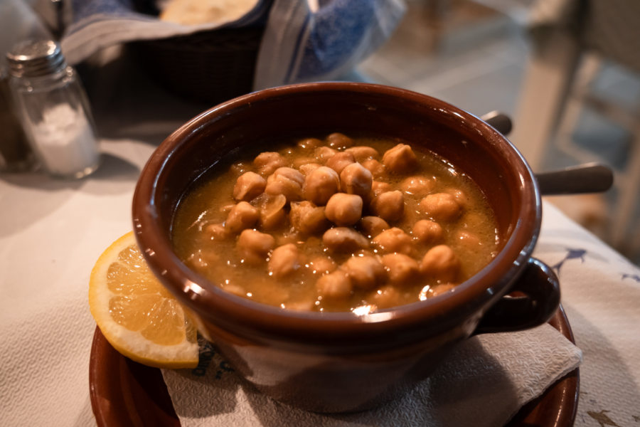 Soupe revithada aux pois chiches à Sifnos