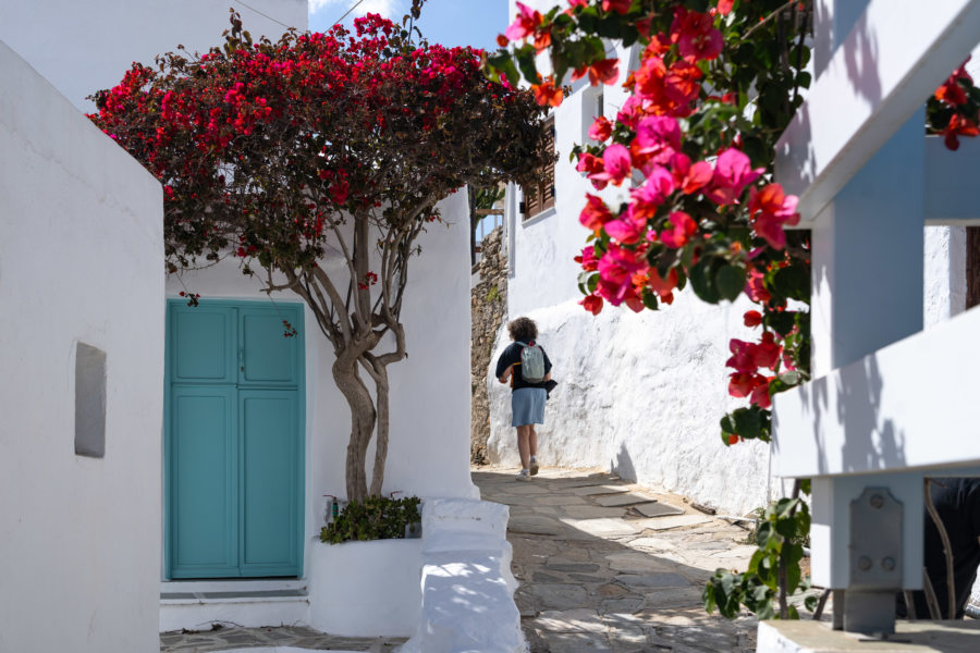 Village blanc de Faros sur l'île de Sifnos dans les cyclades