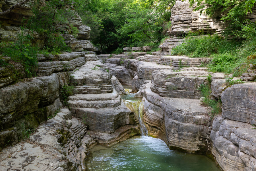 Rock pools de Papingo, Zagori, Grèce