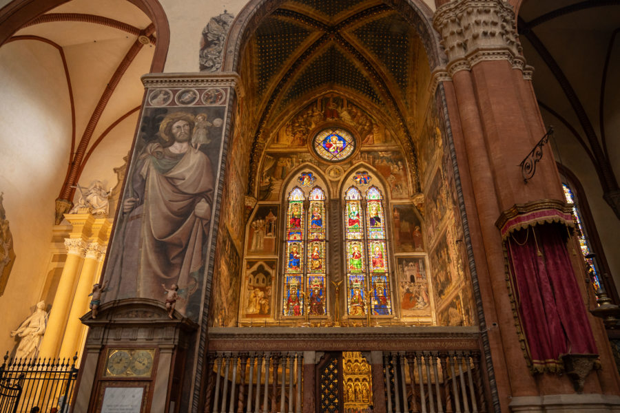 Intérieur de la basilique San Petronio à Bologne