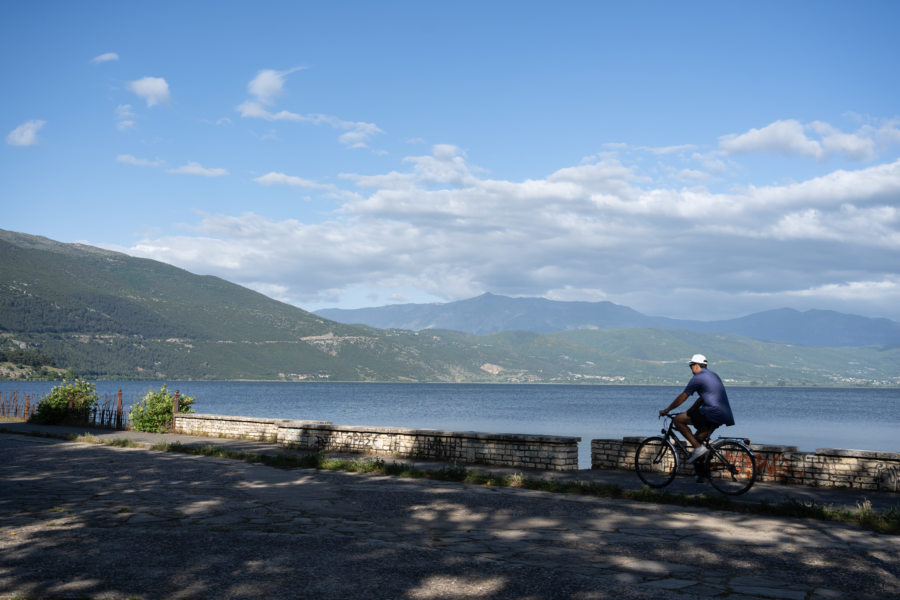 Vélo au bord du lac de Ioannina