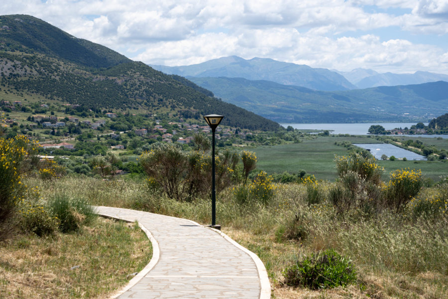 Paysage autour de la grotte de Perama, collines grecques